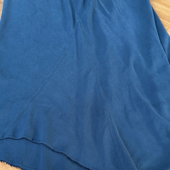 Go Silk Chic Asymmetrical Black Skirt for Women - Picture 6 of 6